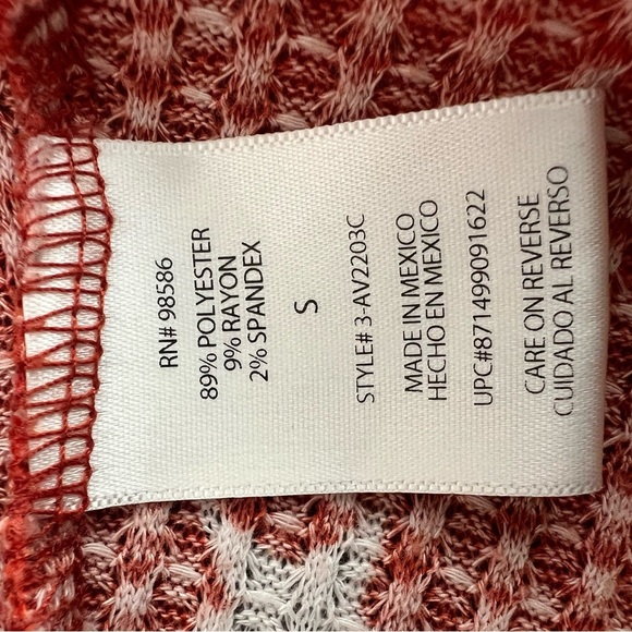 Red Star Print Waffle Knit Top with Tie-Back – Size Small - Picture 7 of 7